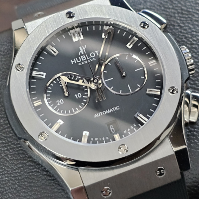 Швейцарские часы Hublot Classic Fusion Chronograph
