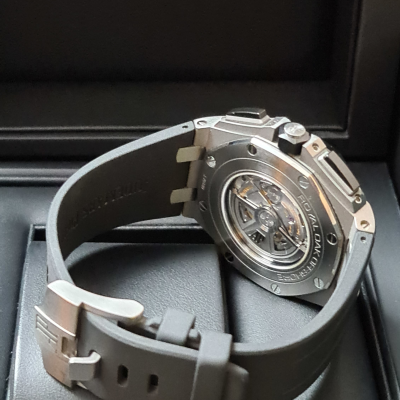 Швейцарские часы Audemars Piguet Royal Oak Offshore Chronograph 44 mm