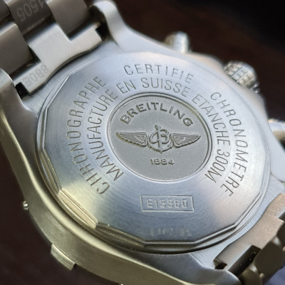 Швейцарские часы Breitling  Chrono Avenger E13360