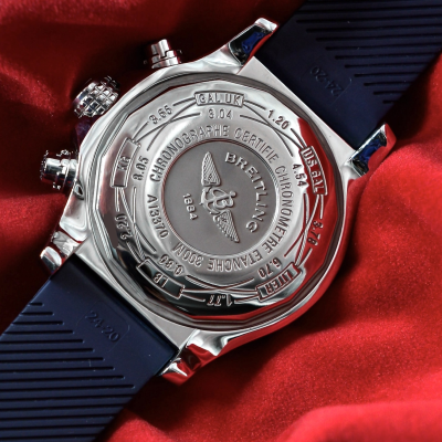 Швейцарские часы Breitling Aeromarine Super Avenger