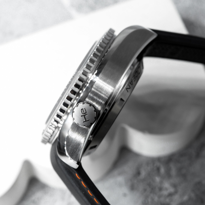 Швейцарские часы Omega Planet Ocean 600M