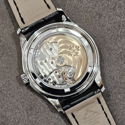 Швейцарские часы Patek Philippe Calatrava ANNUAL CALENDAR