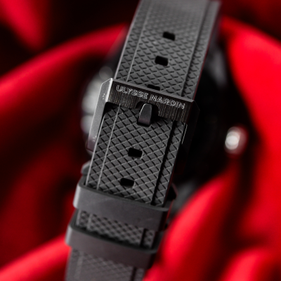 Швейцарские часы Ulysse Nardin Lady Diver Rainbow 39 mm