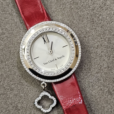 Швейцарские часы Van Cleef & Arpels Charms