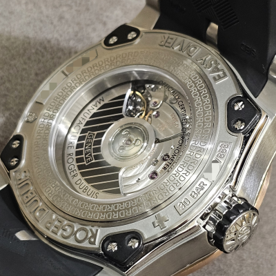 Швейцарские часы Roger Dubuis Easy Diver