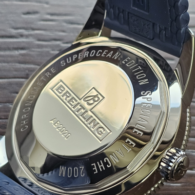 Швейцарские часы Breitling Superocean Heritage II