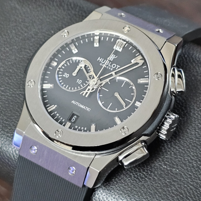 Швейцарские часы Hublot Classic Fusion Chronograph