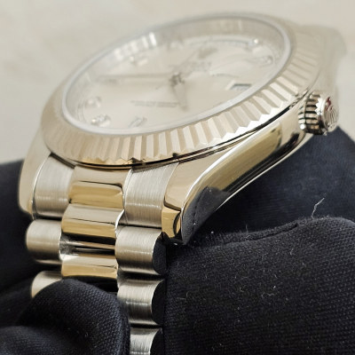 Швейцарские часы Rolex DAY-DATE II 41MM WHITE GOLD