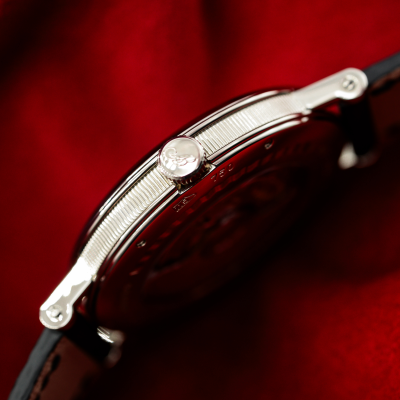 Швейцарские часы Breguet  Classique 39 mm