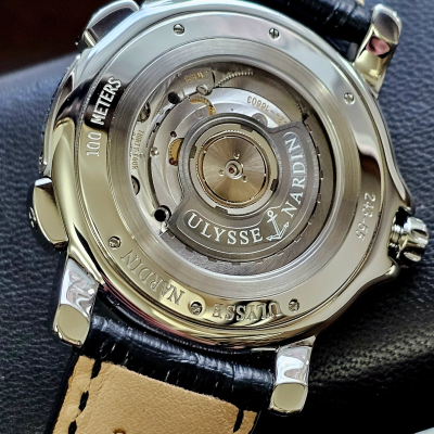 Швейцарские часы Ulysse Nardin GMT Big Date 42 mm