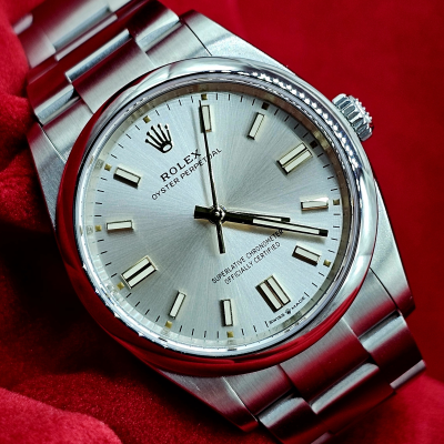 Швейцарские часы Rolex OYSTER PERPETUAL 36 SILVER DIAL