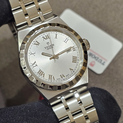 Швейцарские часы Tudor Royal