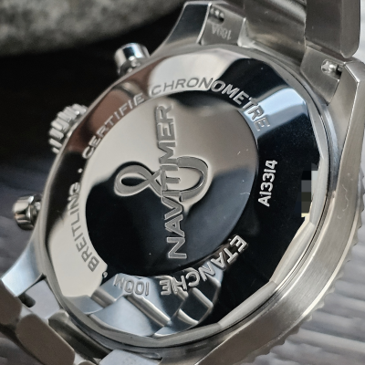 Швейцарские часы Breitling Navitimer 8