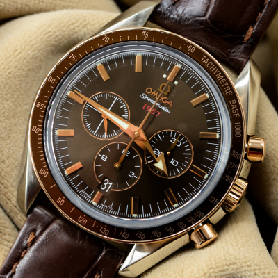 Швейцарские часы Omega Speedmaster Broad Arrow