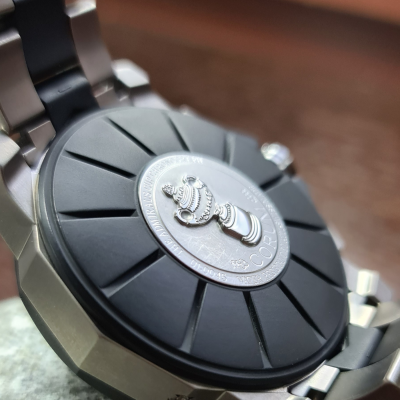 Швейцарские часы Corum CORUM Admiral’s Cup 48 Admiral's Cup Chronograph Titanium