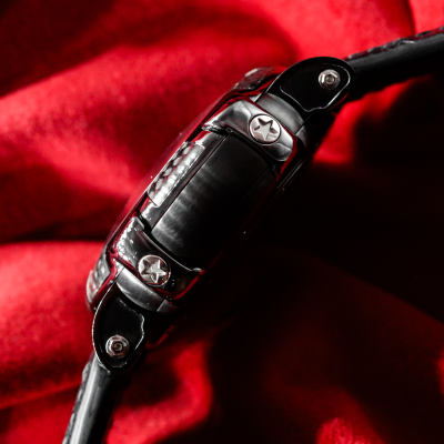 Швейцарские часы Romain Jerome Moon Dust-DNA Black Mood