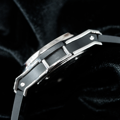 Швейцарские часы Hublot Big Bang Jeans Limited Edition