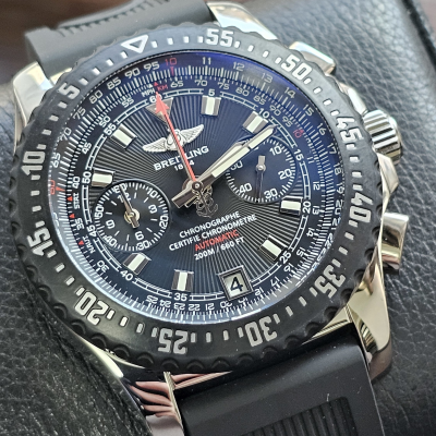 Швейцарские часы Breitling Skyracer Raven