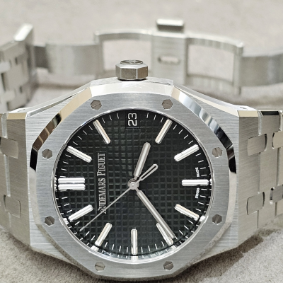 Швейцарские часы Audemars Piguet Royal Oak Selfwinding "50th Anniversary" 41 mm