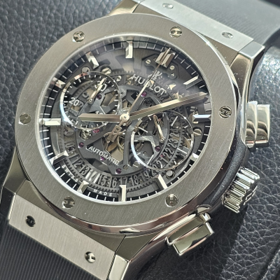 Швейцарские часы Hublot Classic Fusion Aero Chronograph Titanium