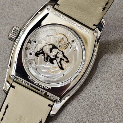 Швейцарские часы Girard-Perregaux Richeville Day-Night Russia Edition 100 psc