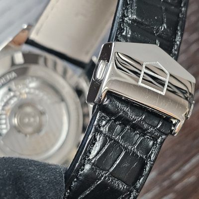 Швейцарские часы Tag Heuer Calibre 8 GMT