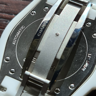 Швейцарские часы Chanel Full Size White J12 - Pink Sapphire Bezel 42mm