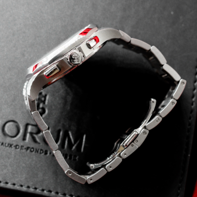 Швейцарские часы Corum Admiral's Cup Legend Chronograph