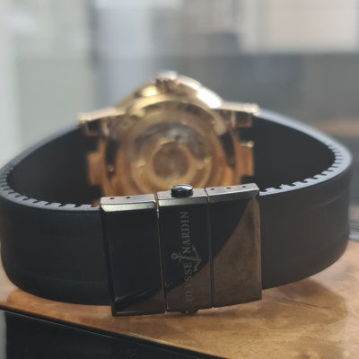 Швейцарские часы Ulysse Nardin Executive Dual Time 43mm